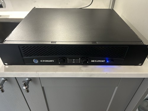 Crown xls 202 - xls, power