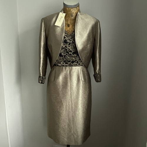 Précis wedding dress outfit - prÉcis,