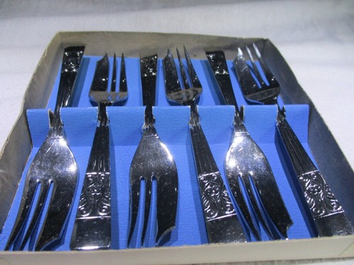 Vintage chrome plate cake - chrome,