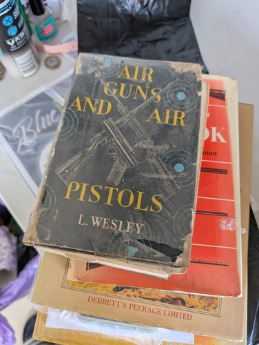Air guns and pistols - air-guns, air-pistols