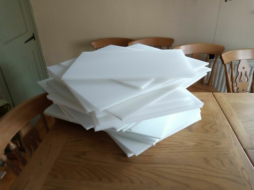 Corrugated plastic sheet