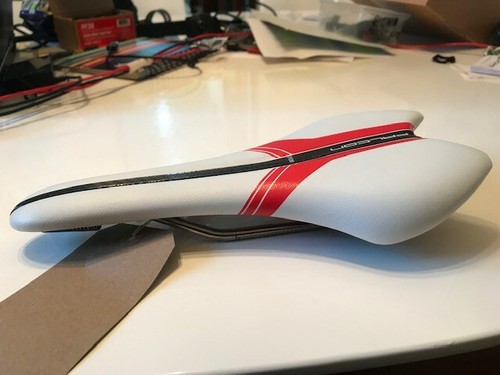 Pro falcon saddle - falcon,