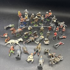 ANTIQUE LEAD TOY SOLDIERS