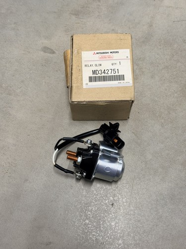 Genuine mitsubishi l200 pajero - mitsubishi,