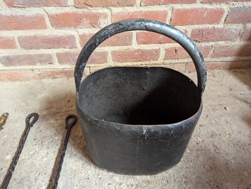 Traditional black iron coal - traditional,