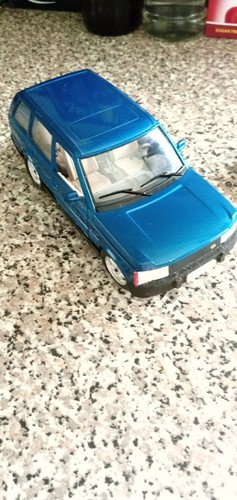 Burago range rover - 1/24,