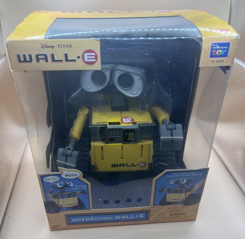 Interaction wall figure - wall-e, toy