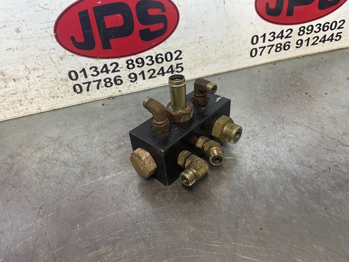 Hydraulic valve block - , toro