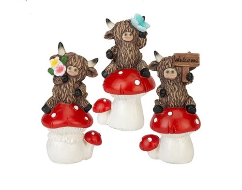 Set highland cow on - highland,