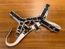 Leather chest harness in black