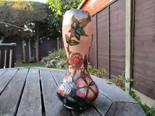 MOORCROFT   POTTERY . SWEET