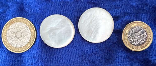 Very large mother pearl - very,