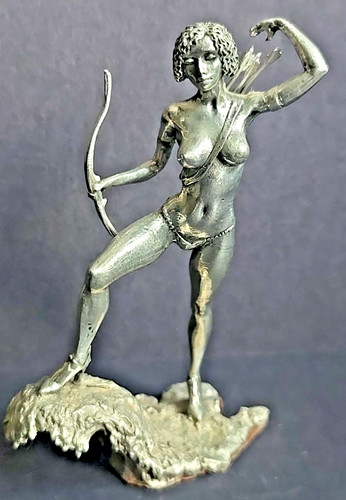 Royal hampshire lady figure - royal,