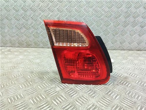 Rear left light nissan - rear,