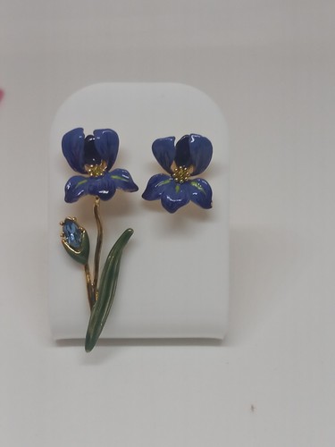 Les nereides blue crocus stud - les,