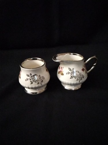 Milk jug sugar bowl - milk, pink