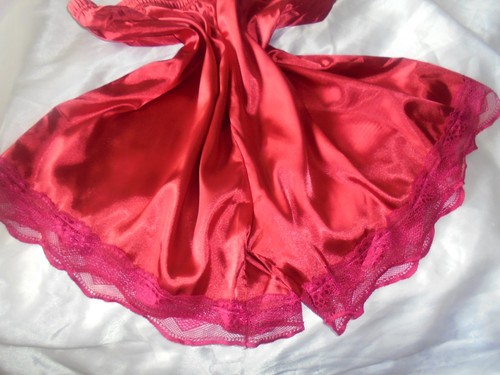 Silky vtg style - , glossy