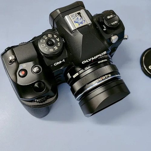 Square lens hood - lens, olympus