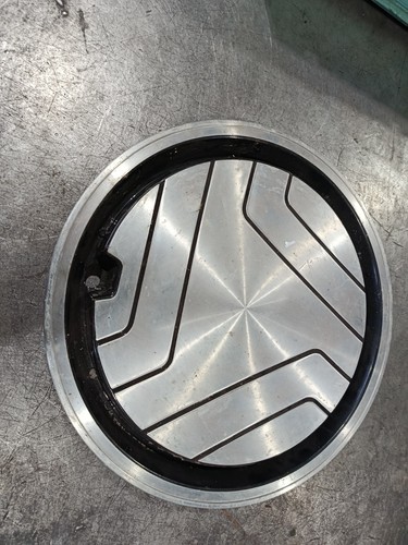 Wheel centre cap lancia thema - lancia,