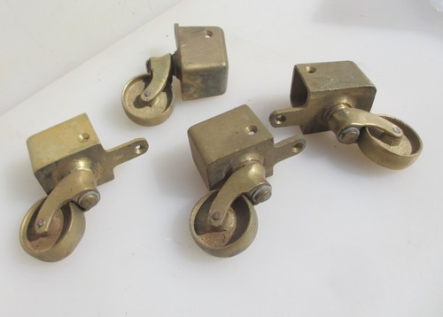 Large vintage brass furniture - large,
