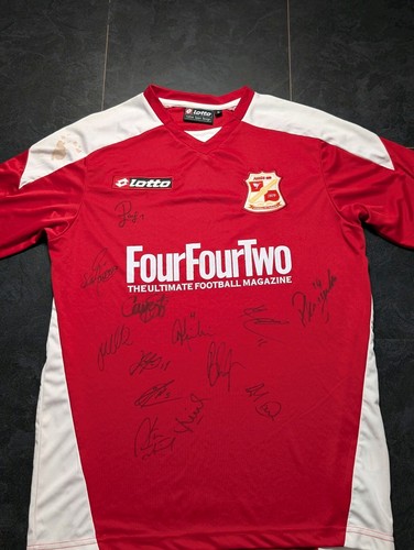 Signed swindon town 2008 - swindon, 2008-09