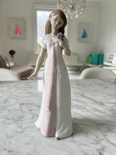 Nao figurine 1570 - figurine,