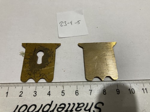Writing slope cartouche and