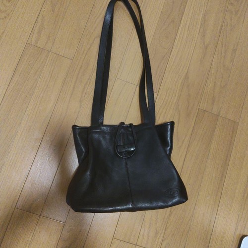 Lupo barcelona shoulder tote - barcelona,