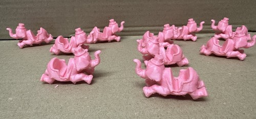 Scale pink elephant - 1/50,