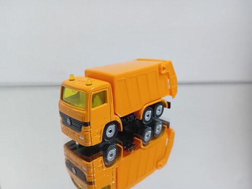 Siku mercedes refuse truck - refuse,