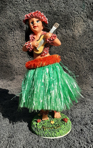 Hawaiian hula doll wobbles - doll, on