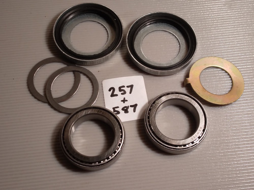 Steering head bearings seals - head,