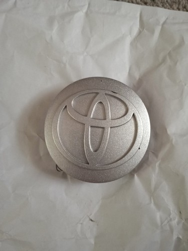 Toyota alloy silver centre cap - alloy,