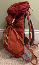 Osprey Jet 18L Daypack Travel/Trekking Backpack, Youths, Airscape Red/Orange VGC