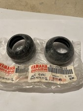 YAMAHA RS100 RS125 FORK DUST