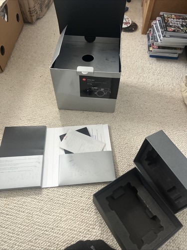 Leica box outer packaging - leica, m9