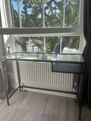 Glass top metal - glass, computer