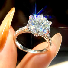 GENUINE LARGE 5CT Moissanite