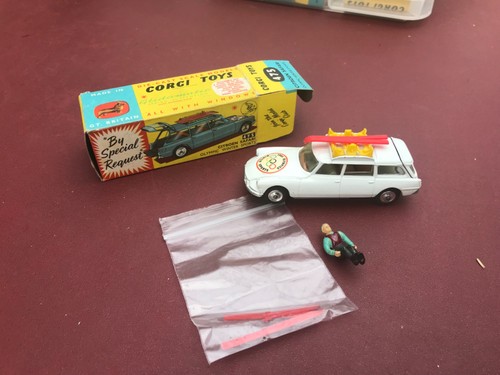 Vintage boxed corgi toys - corgi, no