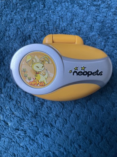 Vintage 2002 neopets - vintage,