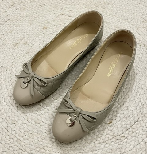 Russell and bromley charming - russell,