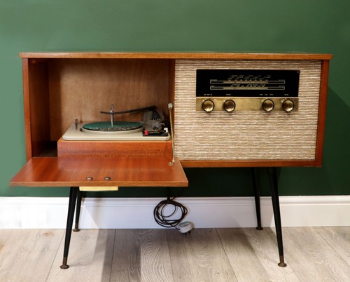 Lovely retro balcombe - ,