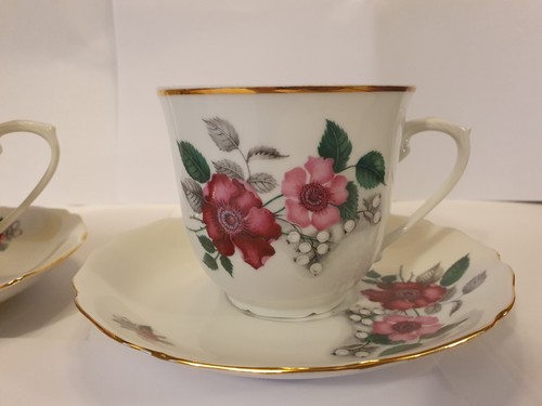 Vintage tea cups - , saucers