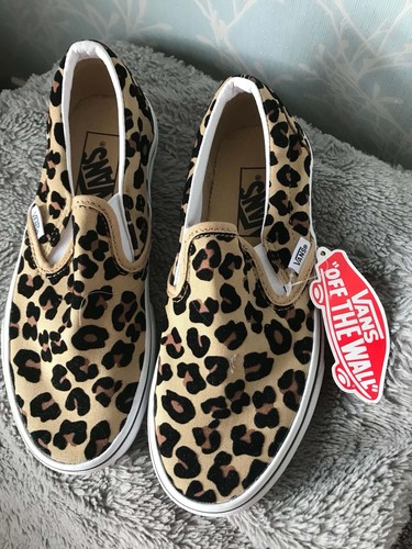 Bnwt leopard print slip - leopard,