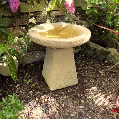 Cotswold staddle stone bird - staddle,