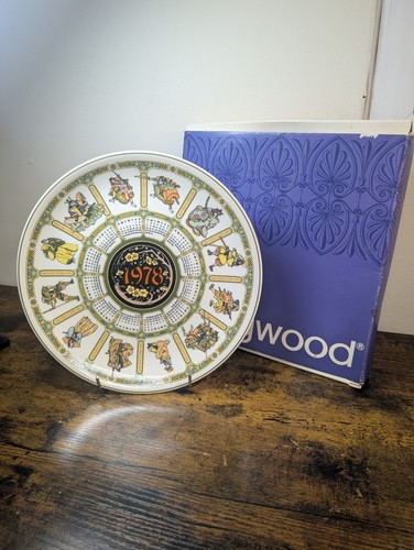 Vintage wedgwood plate 1978 - wedgwood,
