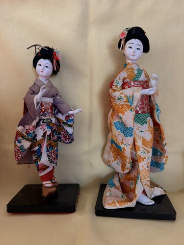Two vintage japanese geisha - vintage,