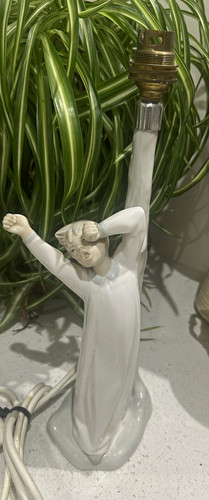 Nao lladro yawning boy white - lladro,