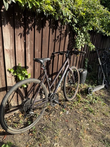 Specialzied sirrus hybrid bike - specialzied,