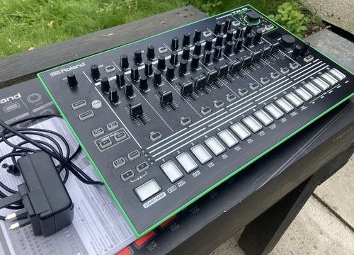 Roland drum machine with - tr-8,